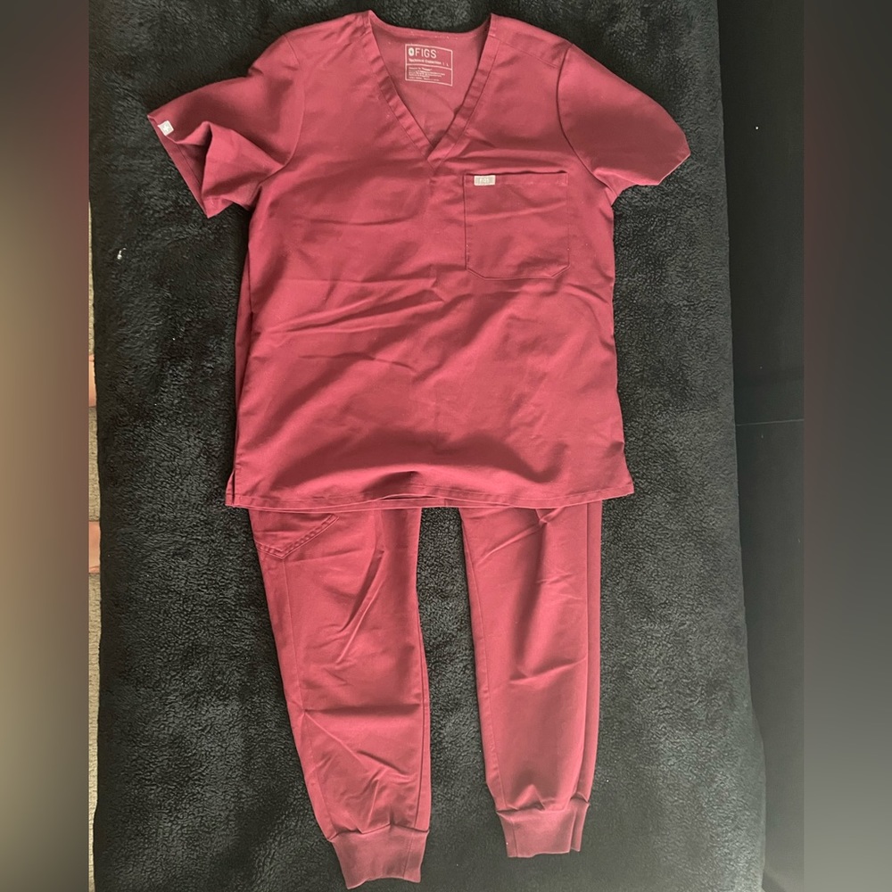 Burgundy Figs Scrub set